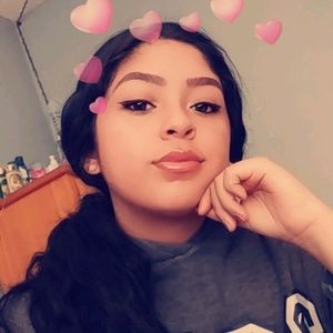 Meet your Posher, Ivette